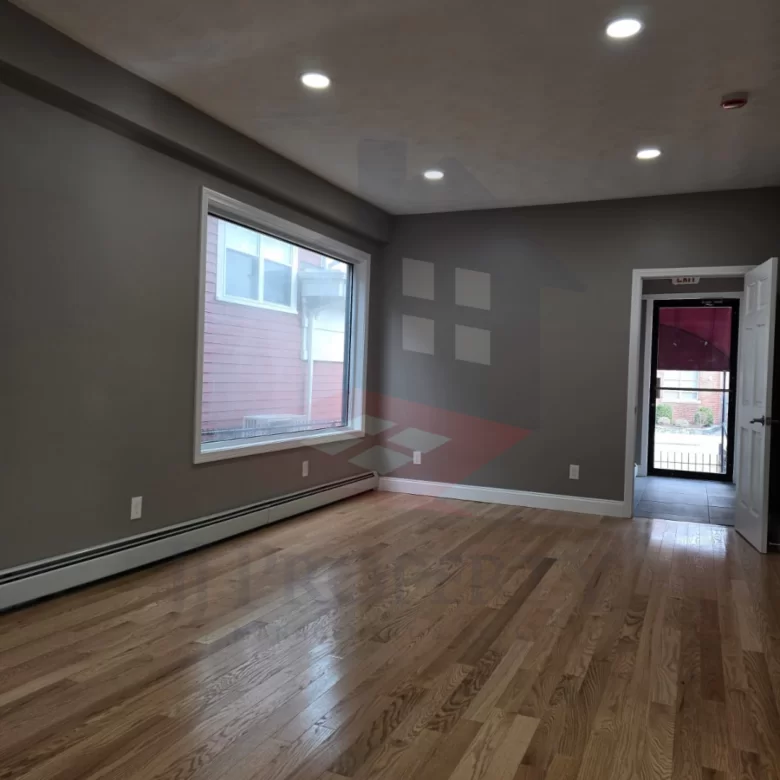 🏢 Commercial Space for Rent – 727 Sq. Ft. 📍 Broad Street, Providence, RI
