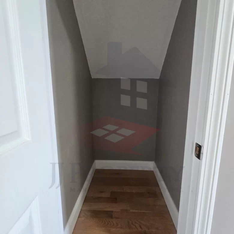 🏢 Commercial Space for Rent – 727 Sq. Ft. 📍 Broad Street, Providence, RI