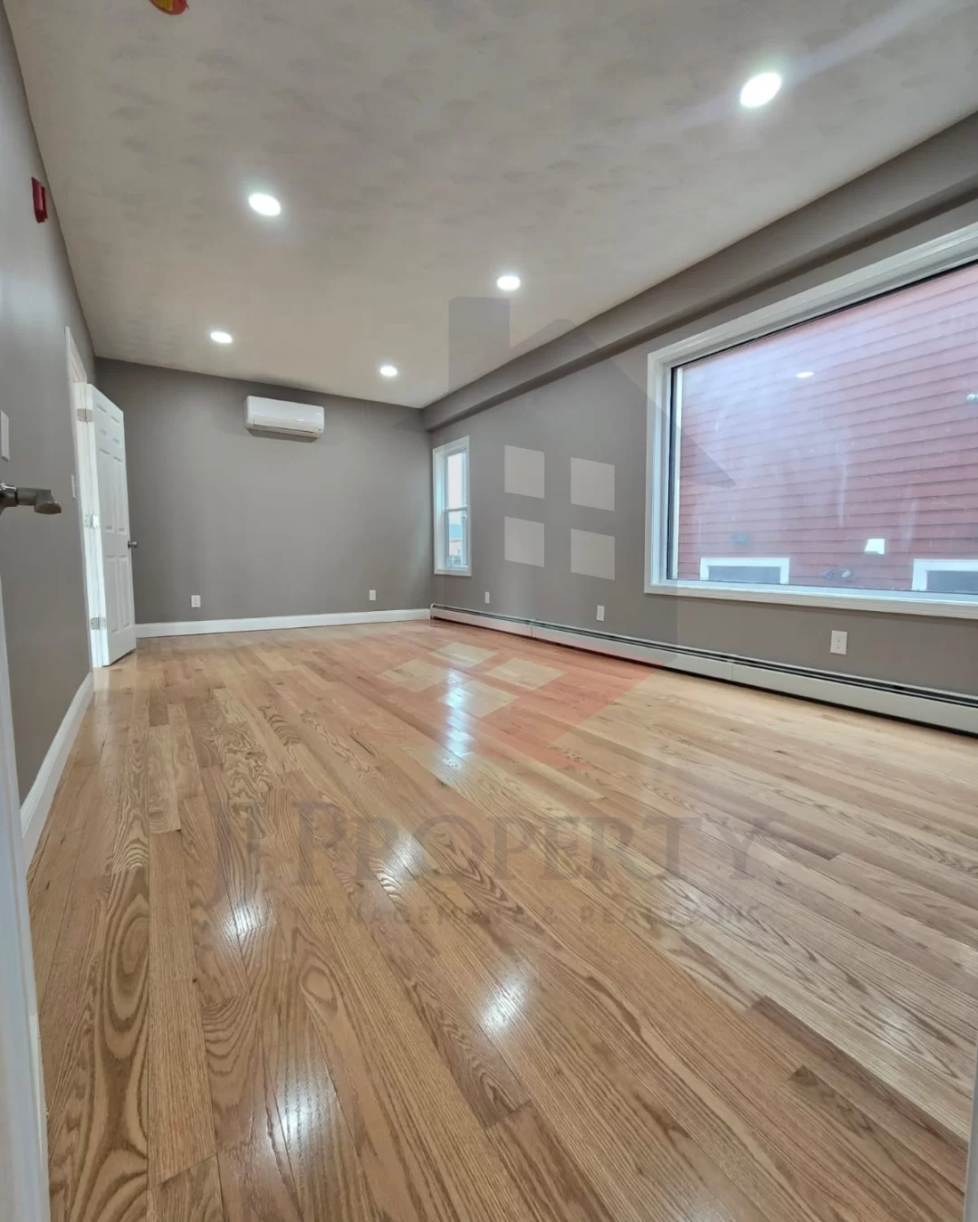 🏢 Commercial Space for Rent – 727 Sq. Ft. 📍 Broad Street, Providence, RI