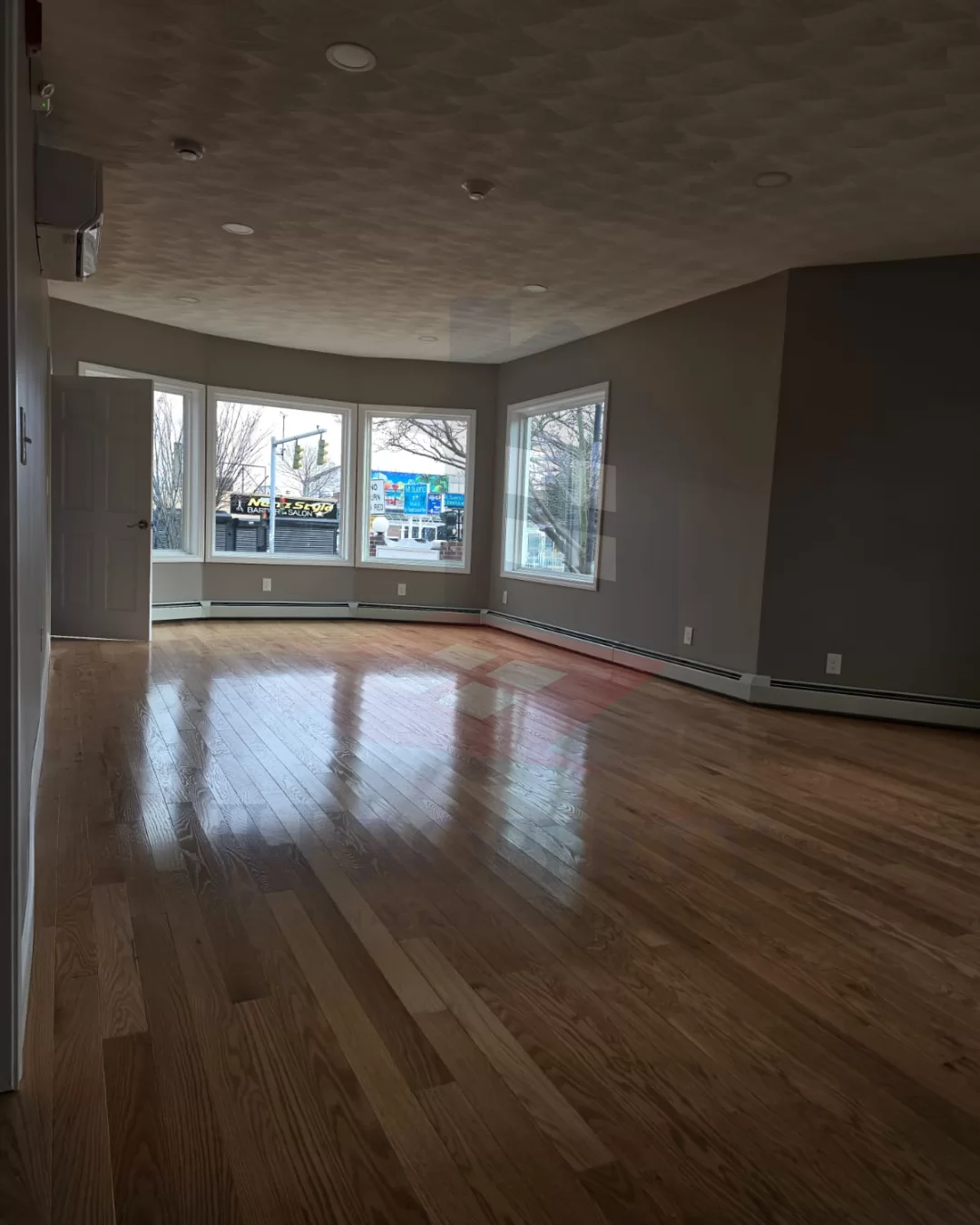 🏢 Commercial Space for Rent – 727 Sq. Ft. 📍 Broad Street, Providence, RI