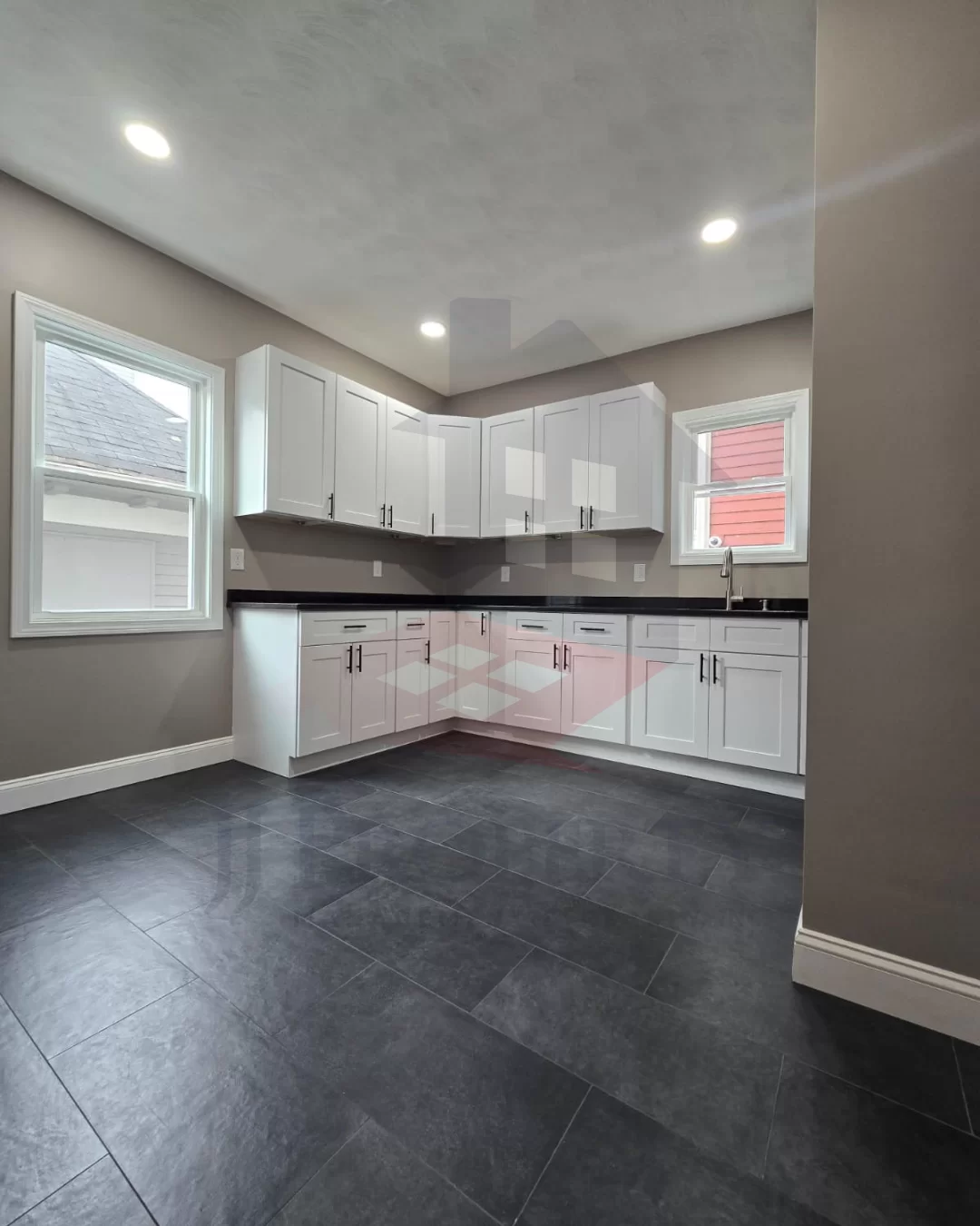🏢 Commercial Space for Rent – 727 Sq. Ft. 📍 Broad Street, Providence, RI