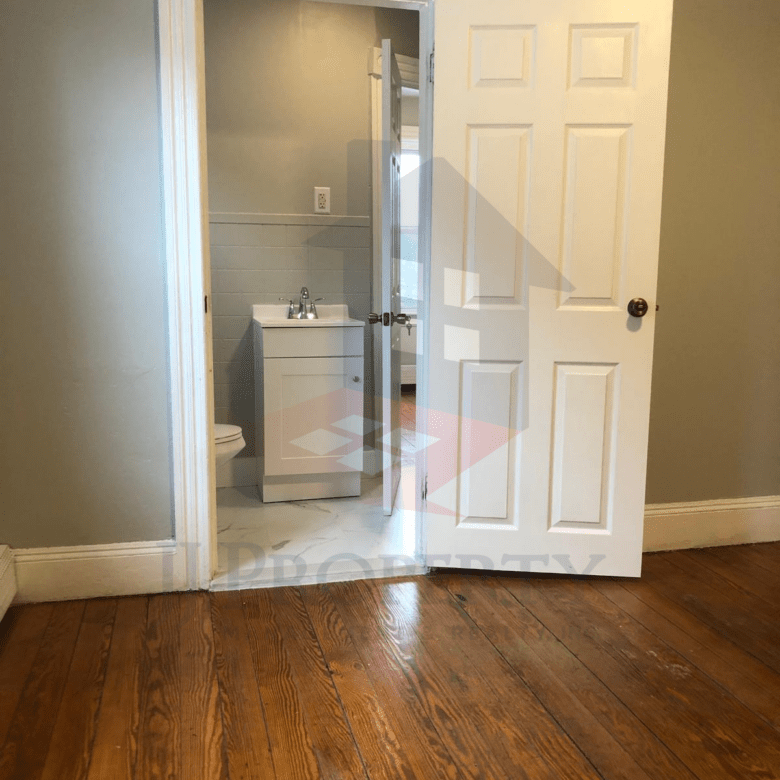 🏠 Cozy 2-Bedroom, 1-Bath Apartment Third Floor