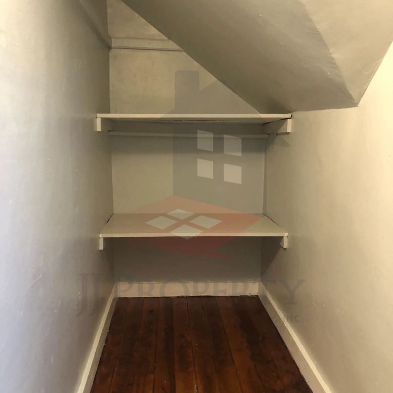 🏠 Cozy 2-Bedroom, 1-Bath Apartment Third Floor