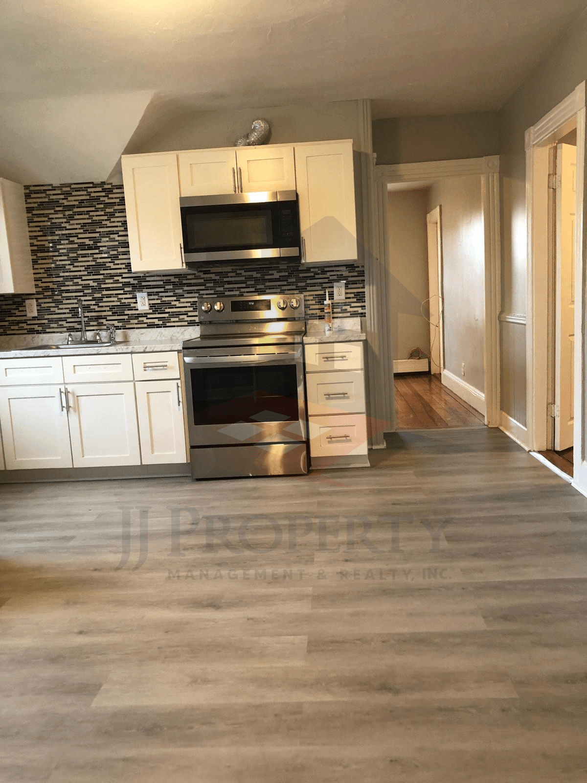 🏠 Cozy 2-Bedroom, 1-Bath Apartment Third Floor