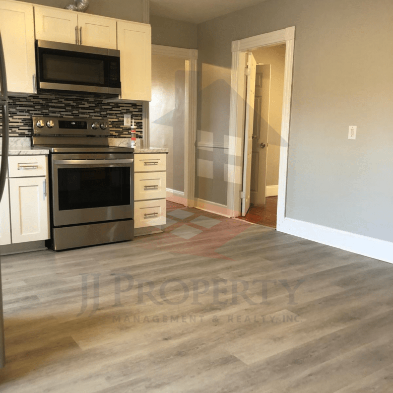 🏠 Cozy 2-Bedroom, 1-Bath Apartment Third Floor
