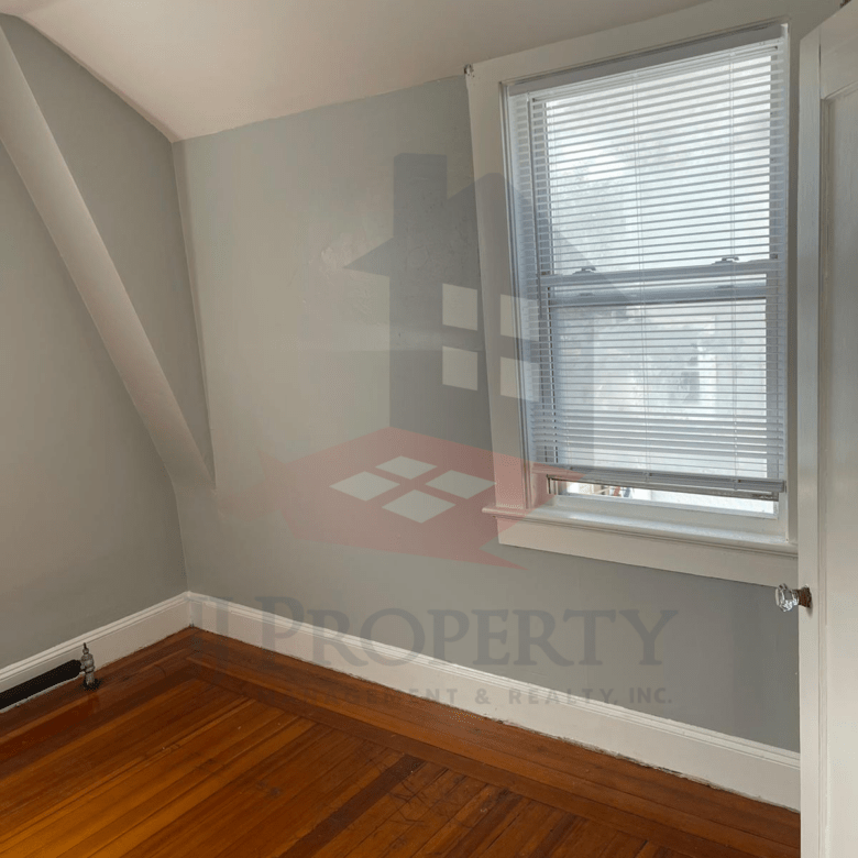 2-Bedroom Apartment w/ Utilities Included – 3rd Floor
