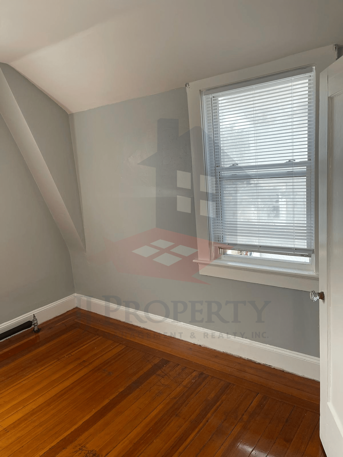 2-Bedroom Apartment w/ Utilities Included – 3rd Floor