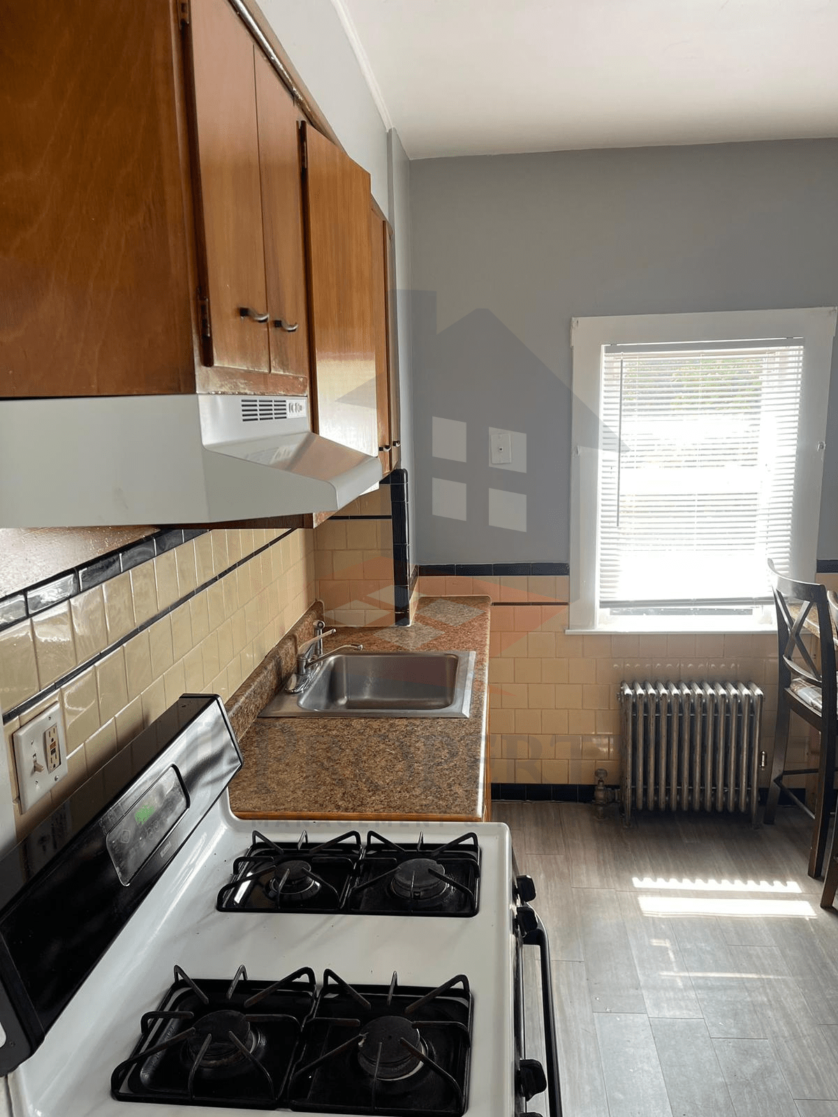 2-Bedroom Apartment w/ Utilities Included – 3rd Floor