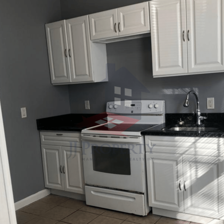 🏠 Studio Apartment – First Floor