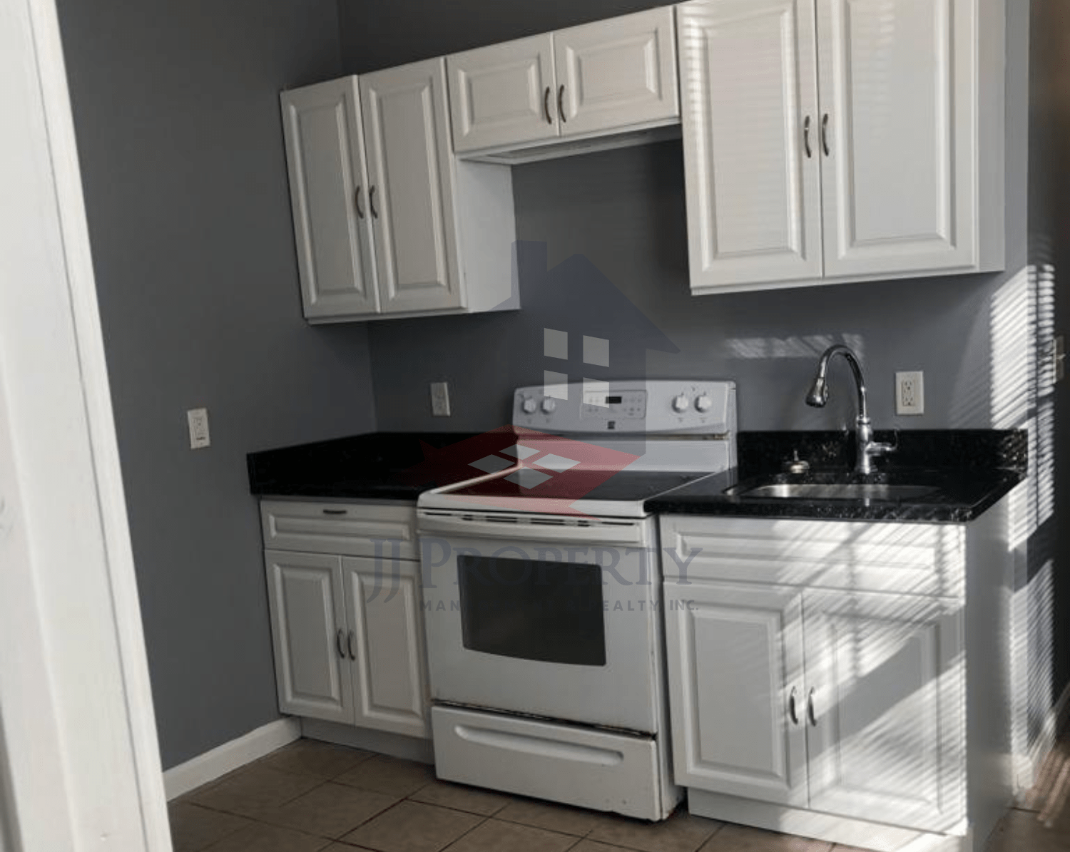 🏠 Studio Apartment – First Floor