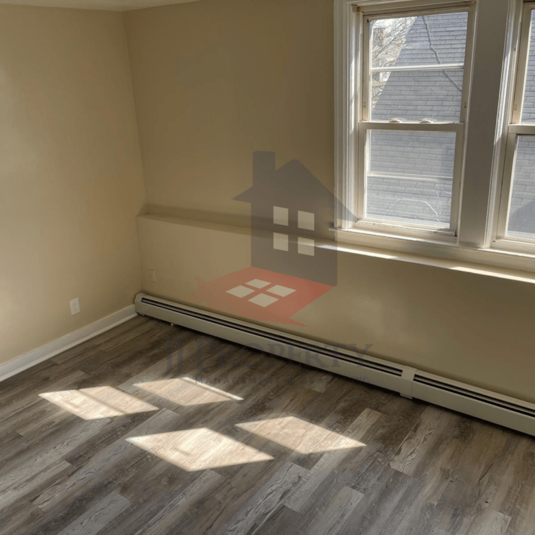 🏠 2 Bedroom Apartment – Third Floor