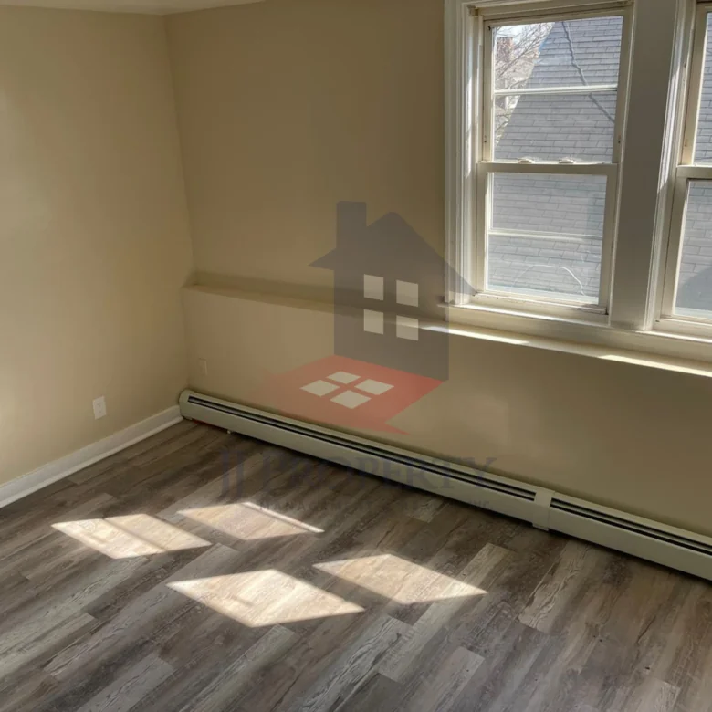 🏠 2 Bedroom Apartment – Third Floor