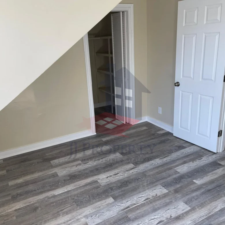 🏠 2 Bedroom Apartment – Third Floor