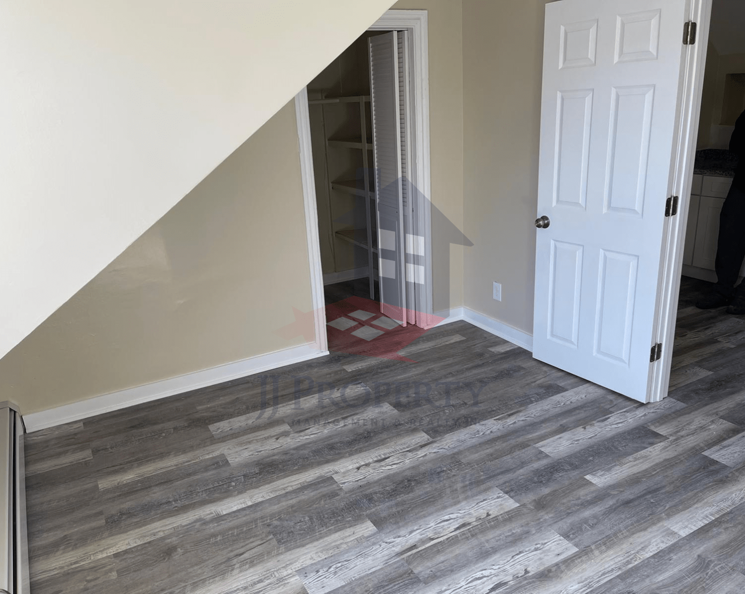 🏠 2 Bedroom Apartment – Third Floor
