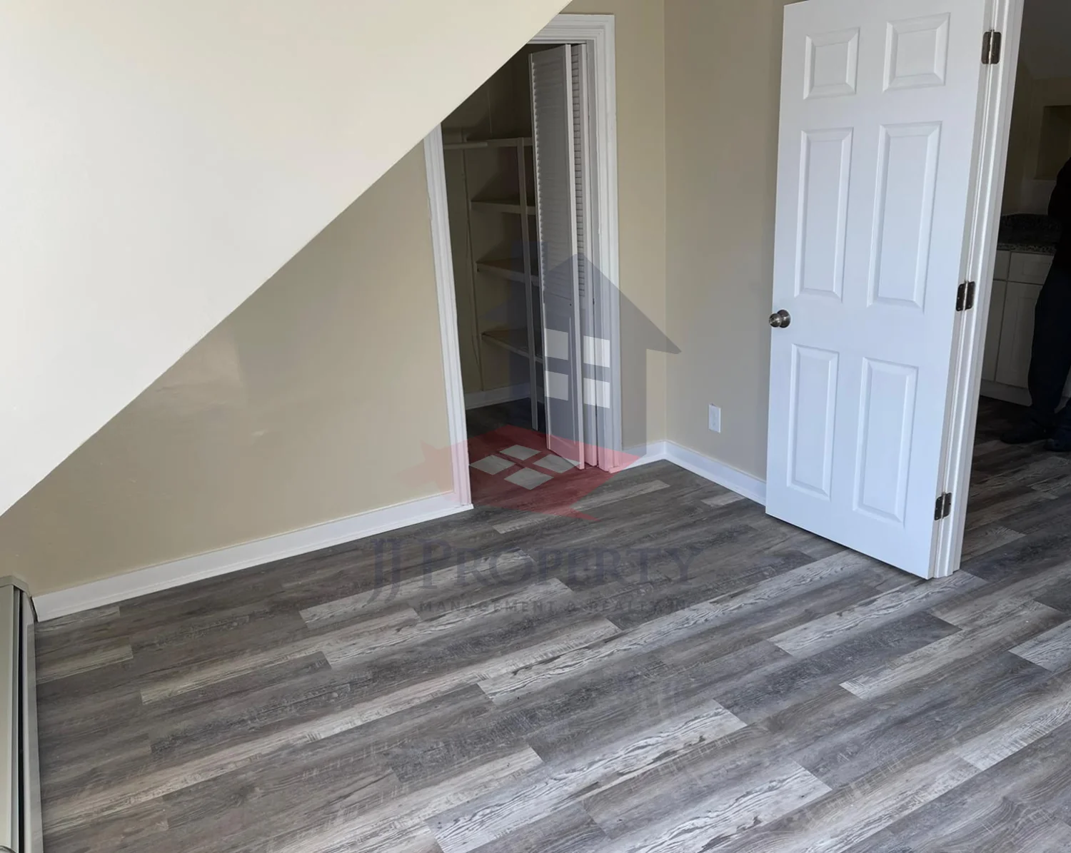 🏠 2 Bedroom Apartment – Third Floor