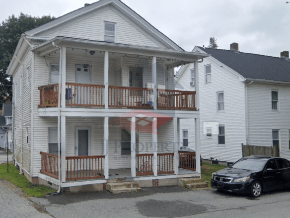 🏠 2 Bedroom Apartment – First Floor