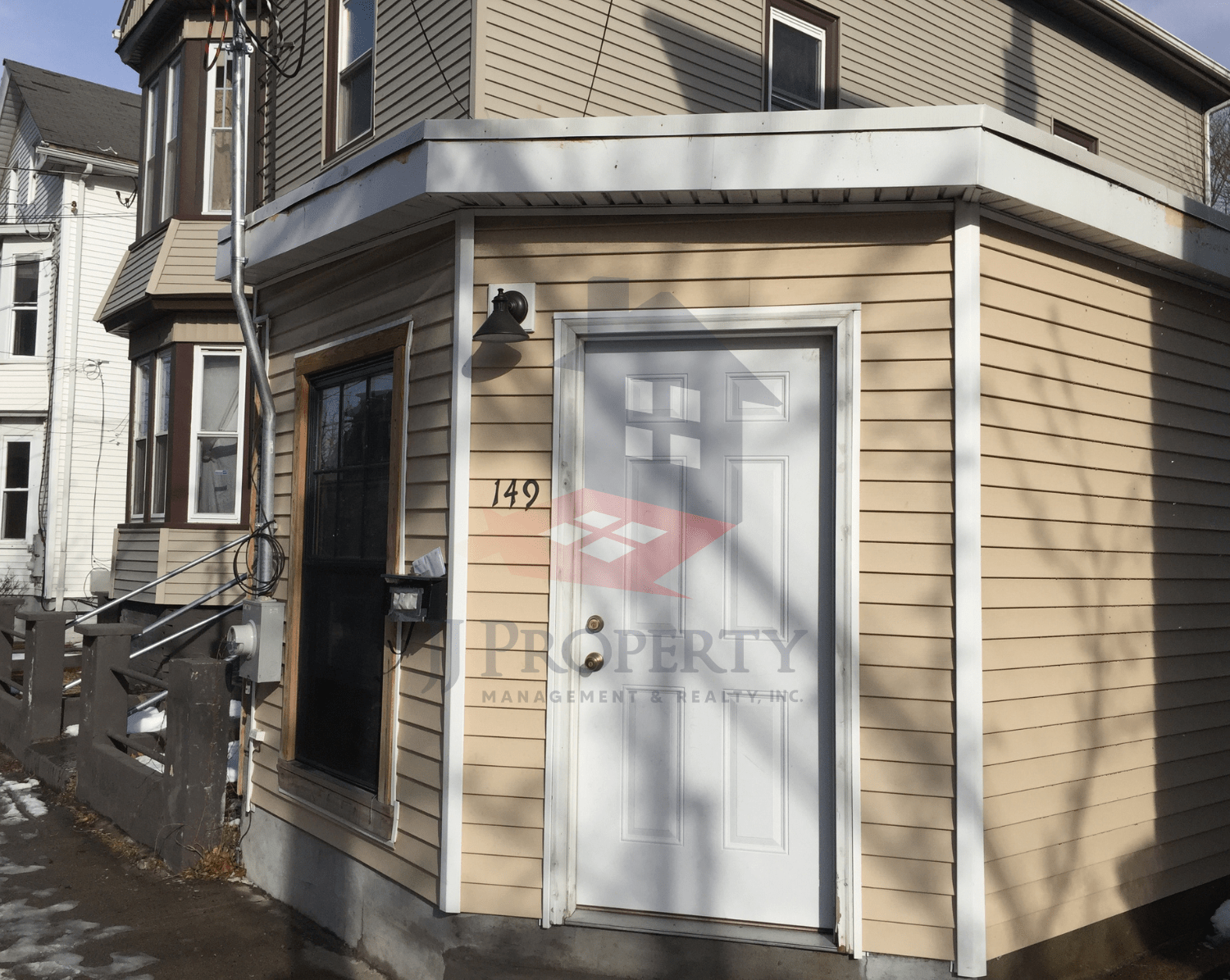 🏠 Studio Apartment – First Floor