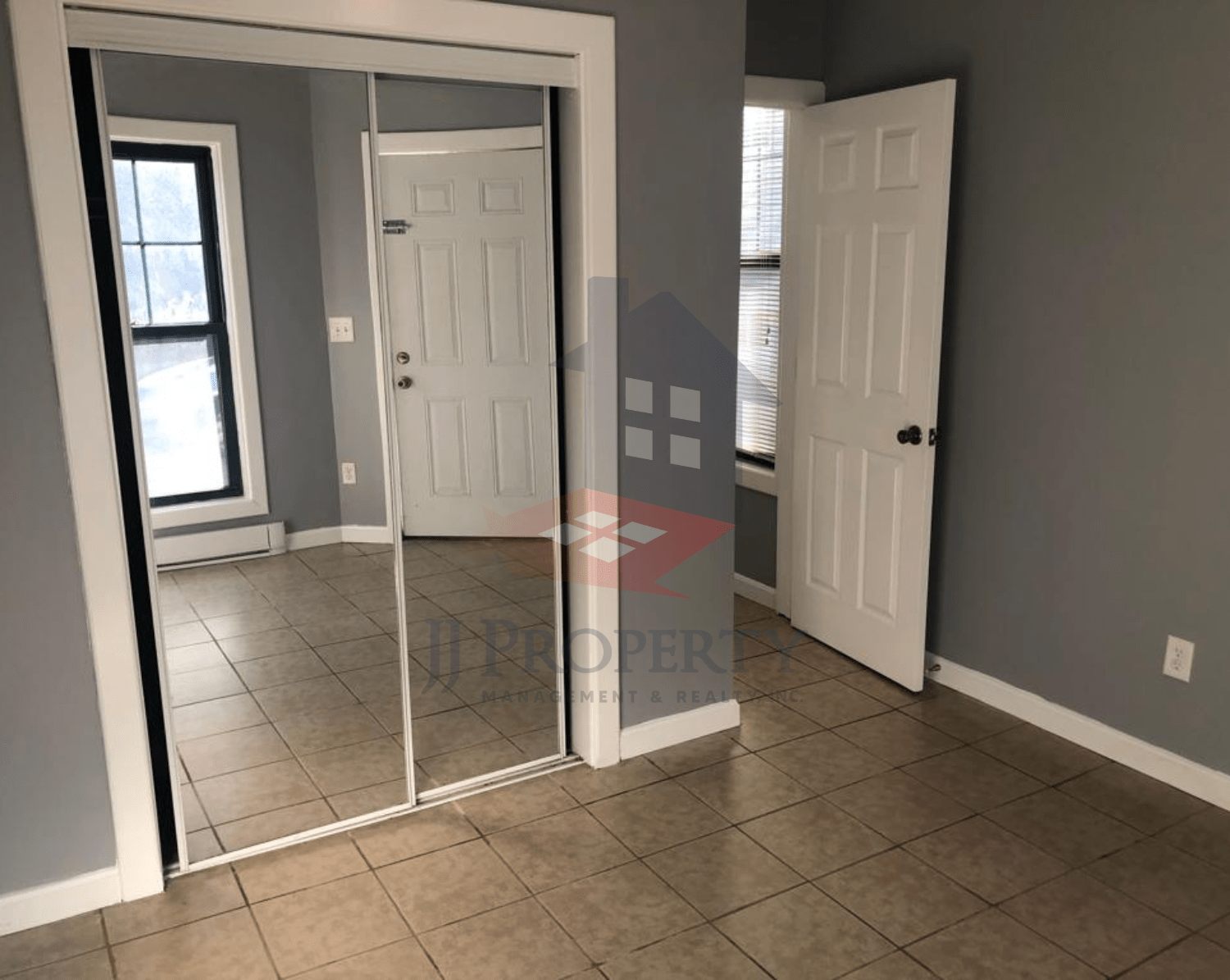 🏠 Studio Apartment – First Floor