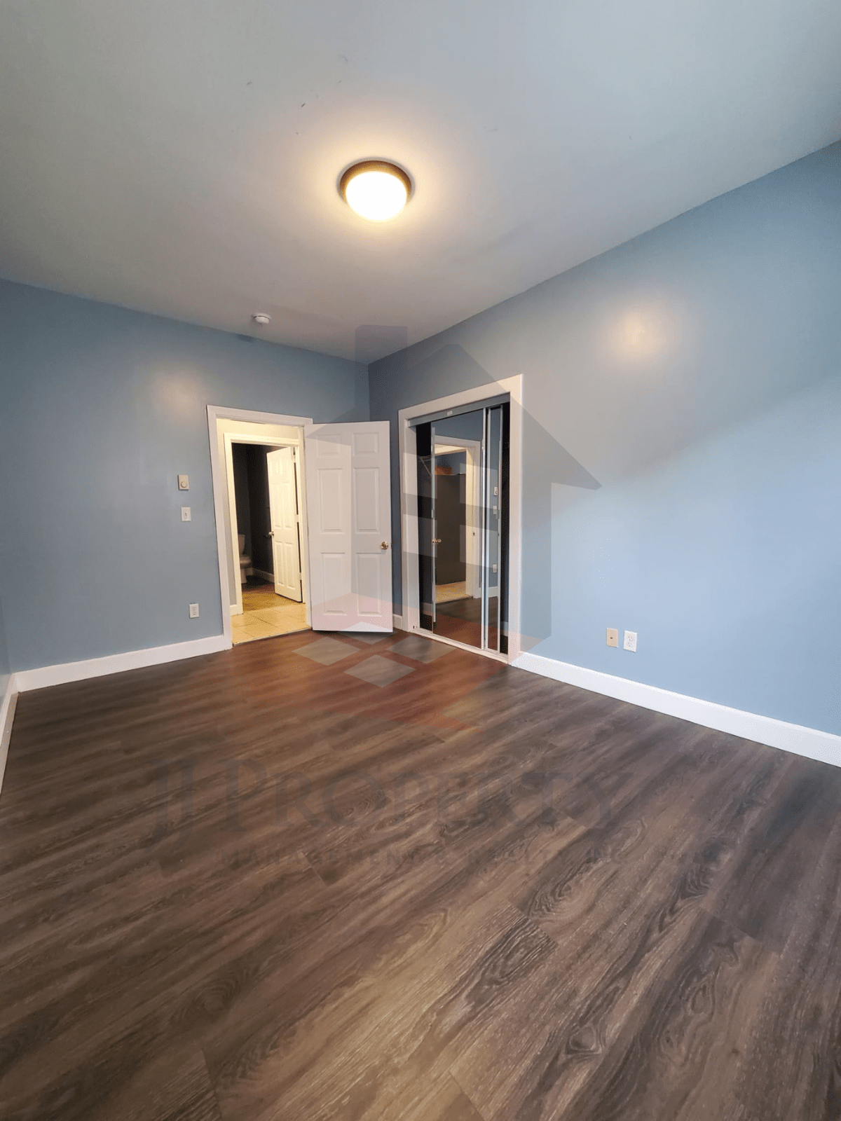 🏠 3 Bedroom Apartment – First Floor