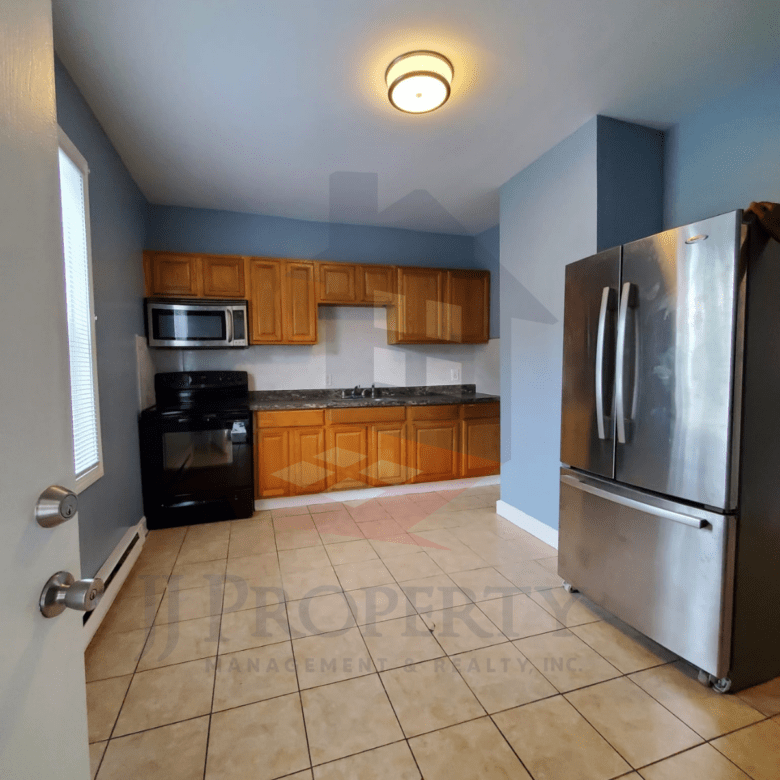 🏠 3 Bedroom Apartment – First Floor