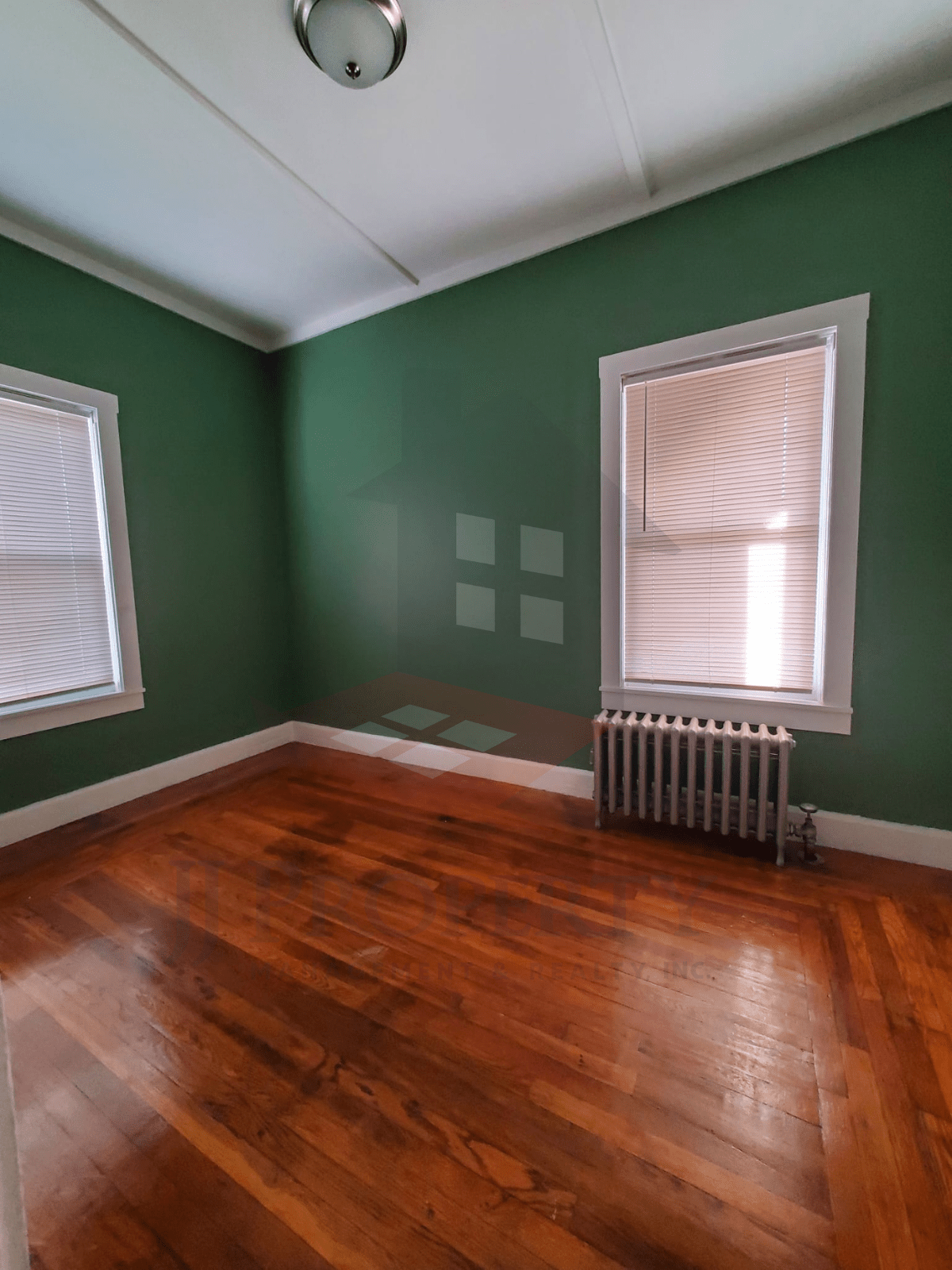 🏠 2 Bedroom Apartment – First Floor