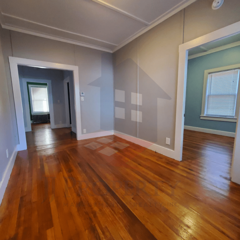 🏠 2 Bedroom Apartment – First Floor