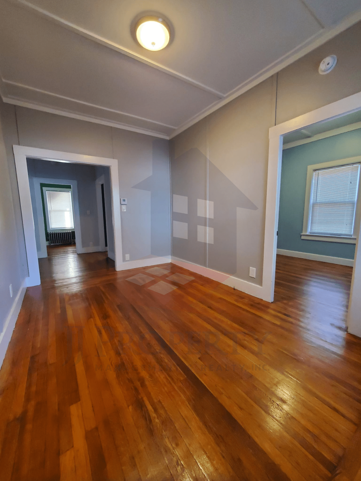 🏠 2 Bedroom Apartment – First Floor