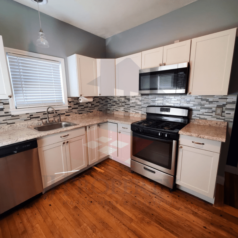 🏠 2 Bedroom Apartment – First Floor