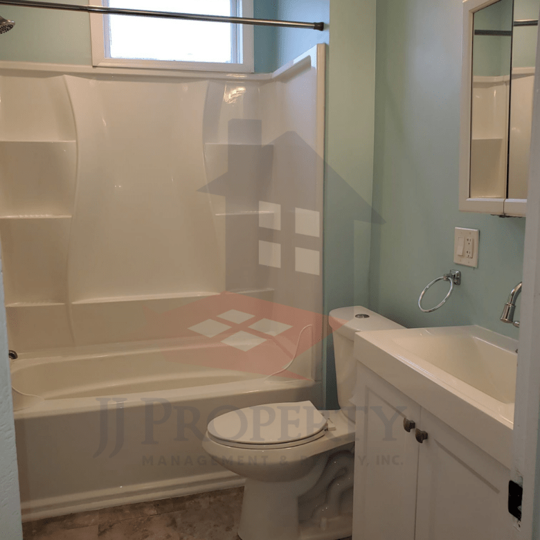 🏠 2 Bedroom Apartment – First Floor