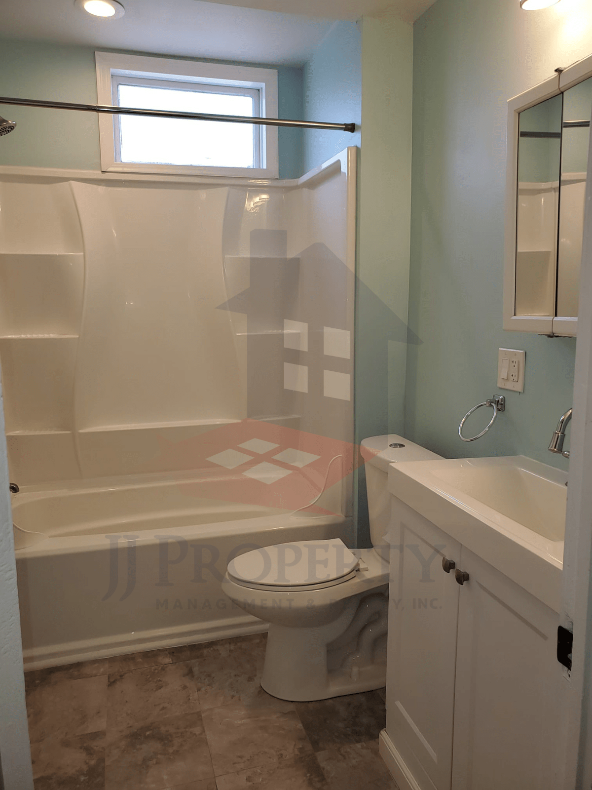 🏠 2 Bedroom Apartment – First Floor