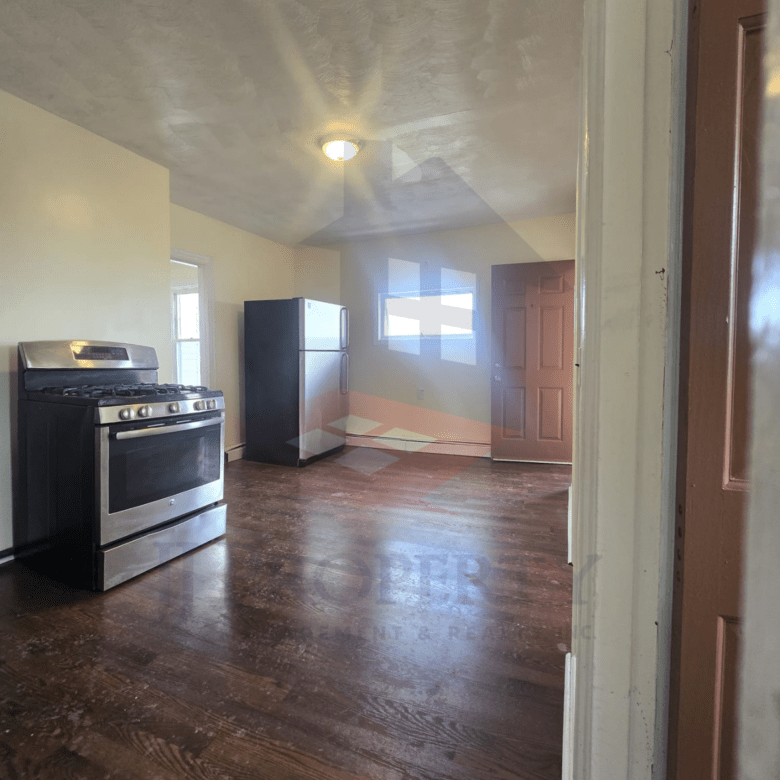 🏠 3-Bedroom Apartment – Third Floor