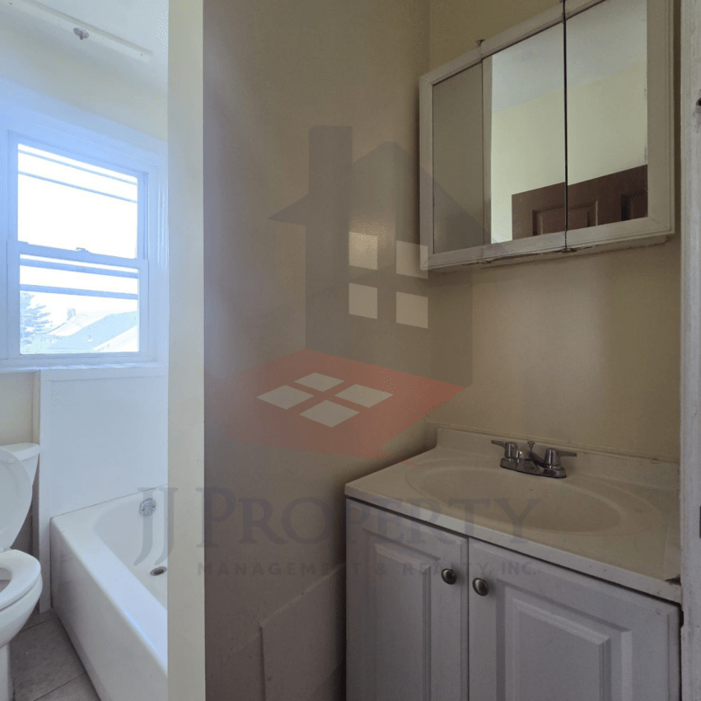 🏠 3-Bedroom Apartment – Third Floor