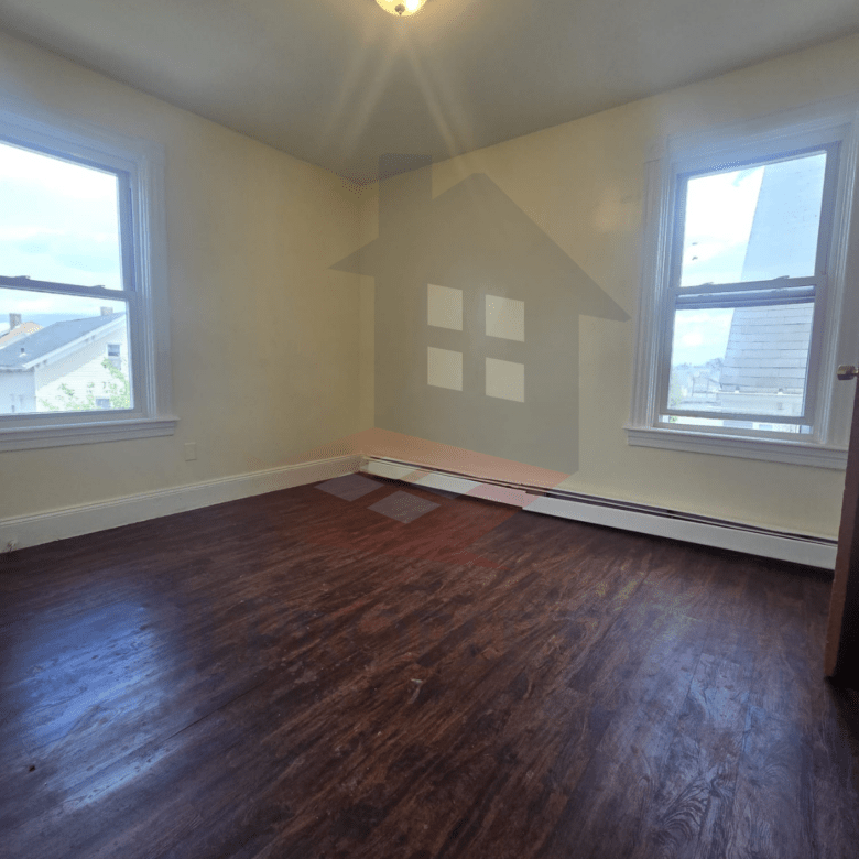 🏠 3-Bedroom Apartment – Third Floor