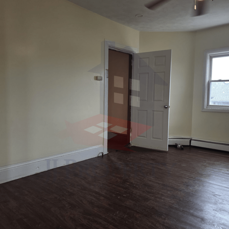 🏠 3-Bedroom Apartment – Third Floor