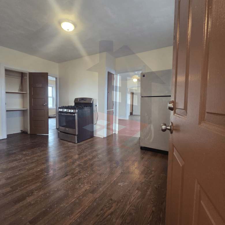 🏠 3-Bedroom Apartment – Third Floor