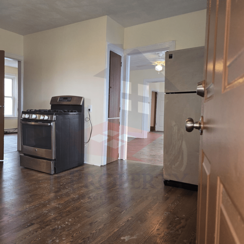 🏠 3-Bedroom Apartment – Third Floor