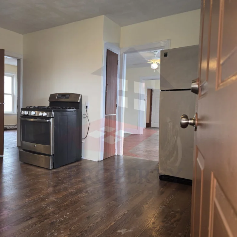 🏠 3-Bedroom Apartment – Third Floor