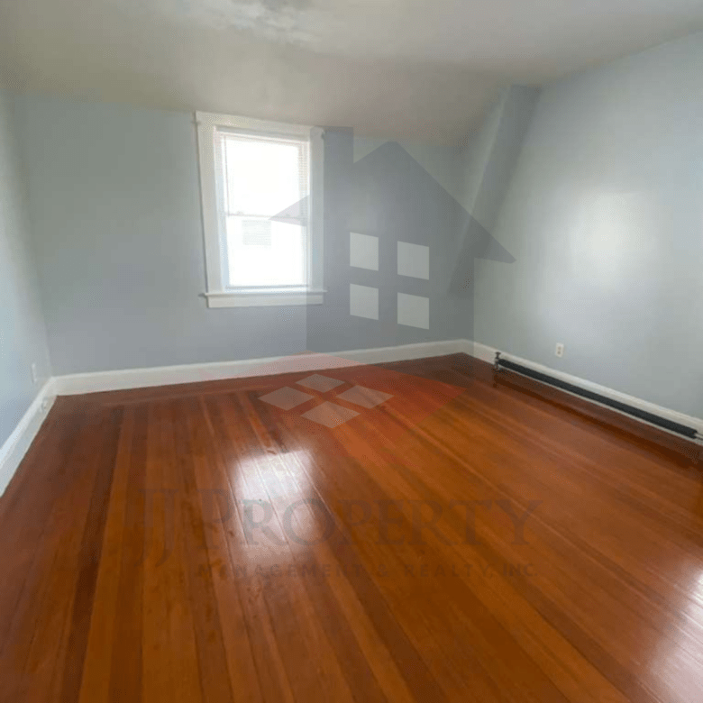 2-Bedroom Apartment w/ Utilities Included – 3rd Floor