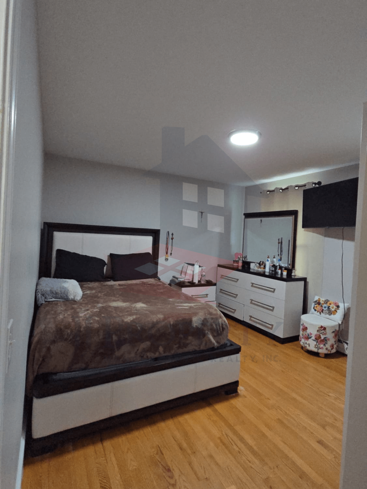 LOGO+PROPERTY PIC HORIZONTAL (74) π‘ Stunning Single-Family Home | π° $450,000