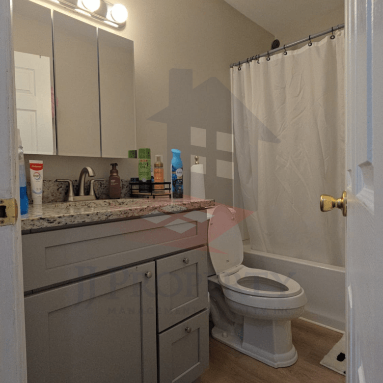 🏡 Stunning Single-Family Home | 💰 $450,000