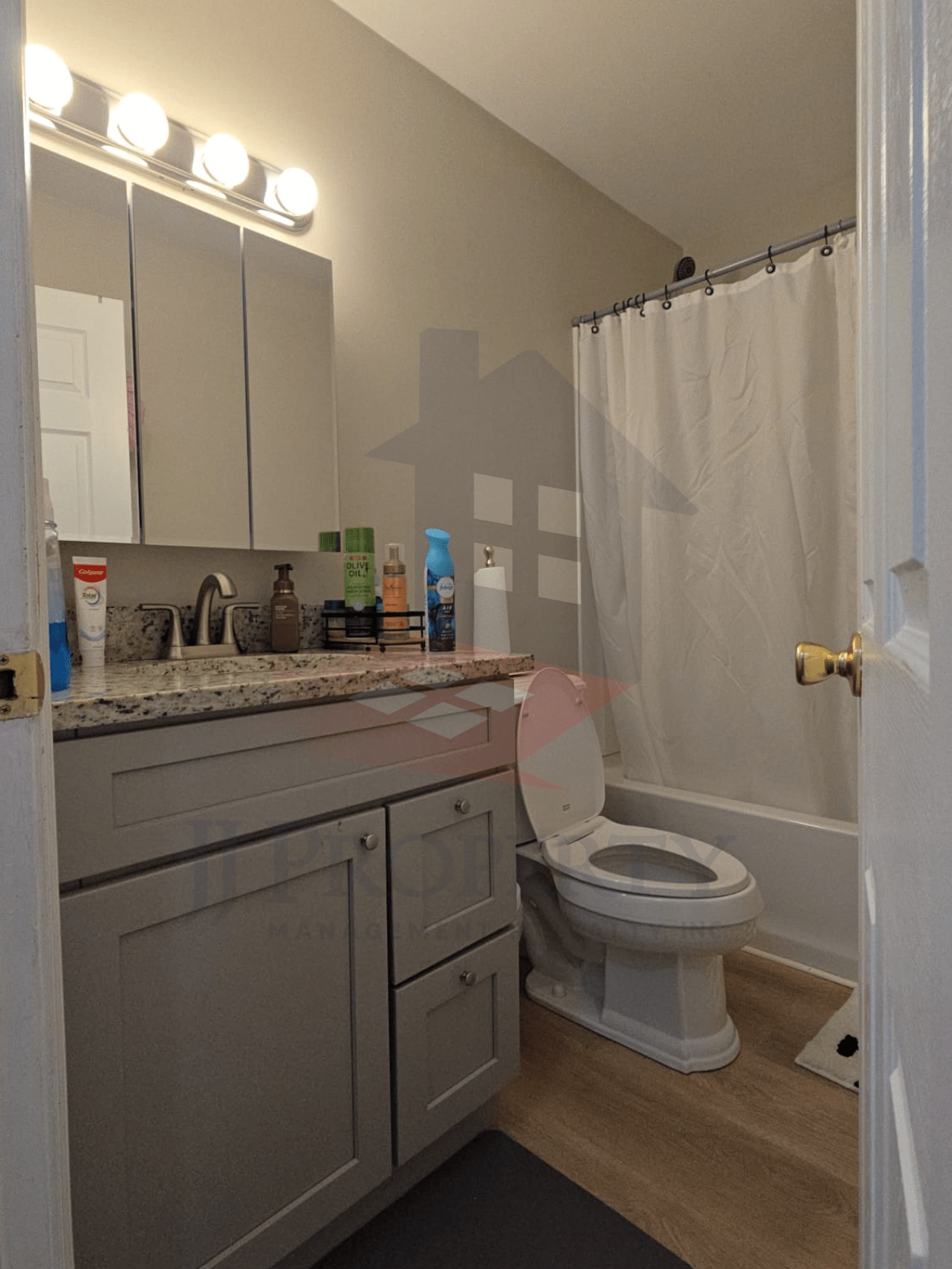 LOGO+PROPERTY PIC HORIZONTAL (76) π‘ Stunning Single-Family Home | π° $450,000