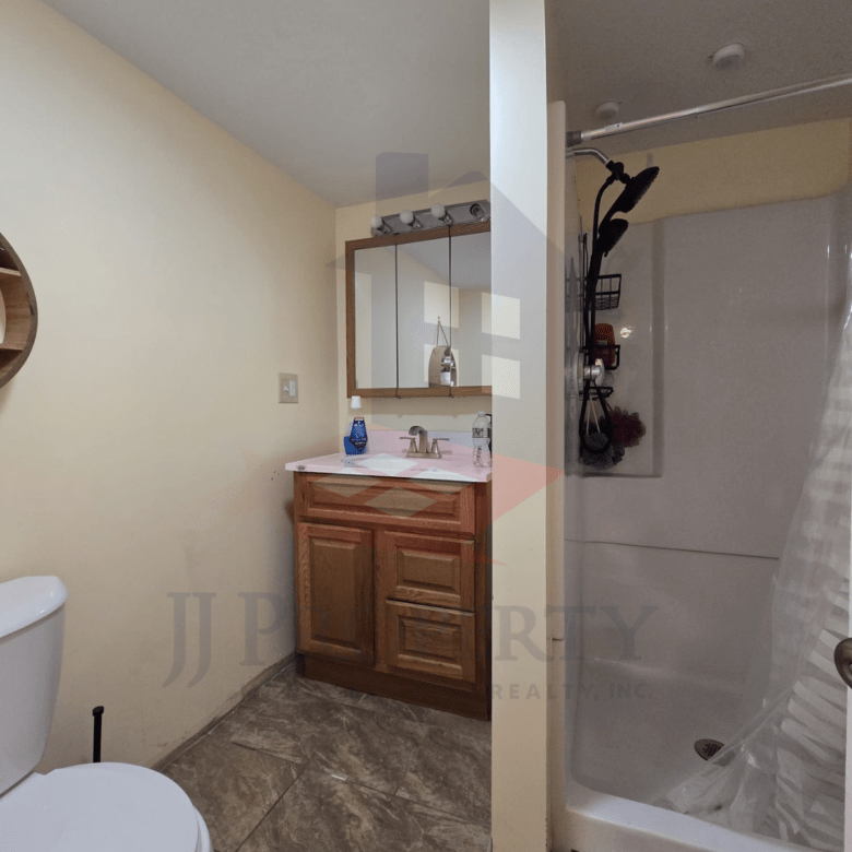 🏡 Stunning Single-Family Home | 💰 $450,000