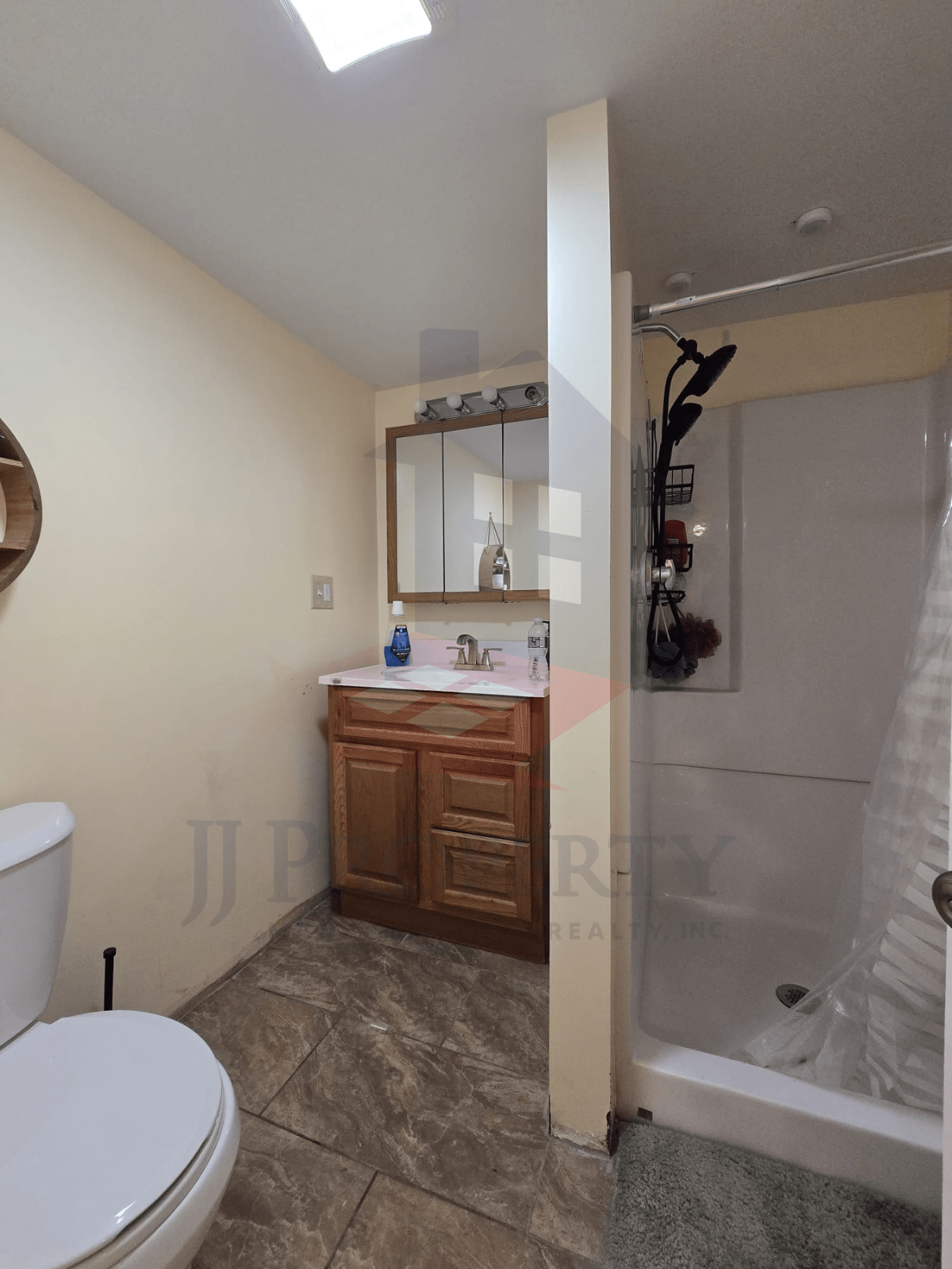 LOGO+PROPERTY PIC HORIZONTAL (77) π‘ Stunning Single-Family Home | π° $450,000