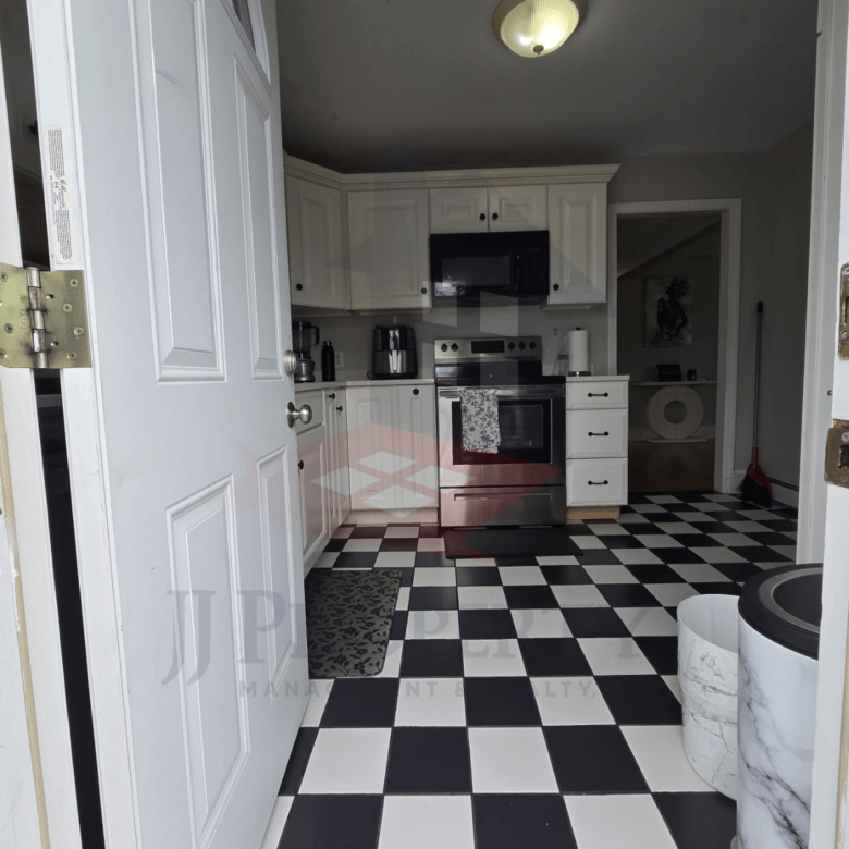 🏡 Stunning Single-Family Home | 💰 $450,000