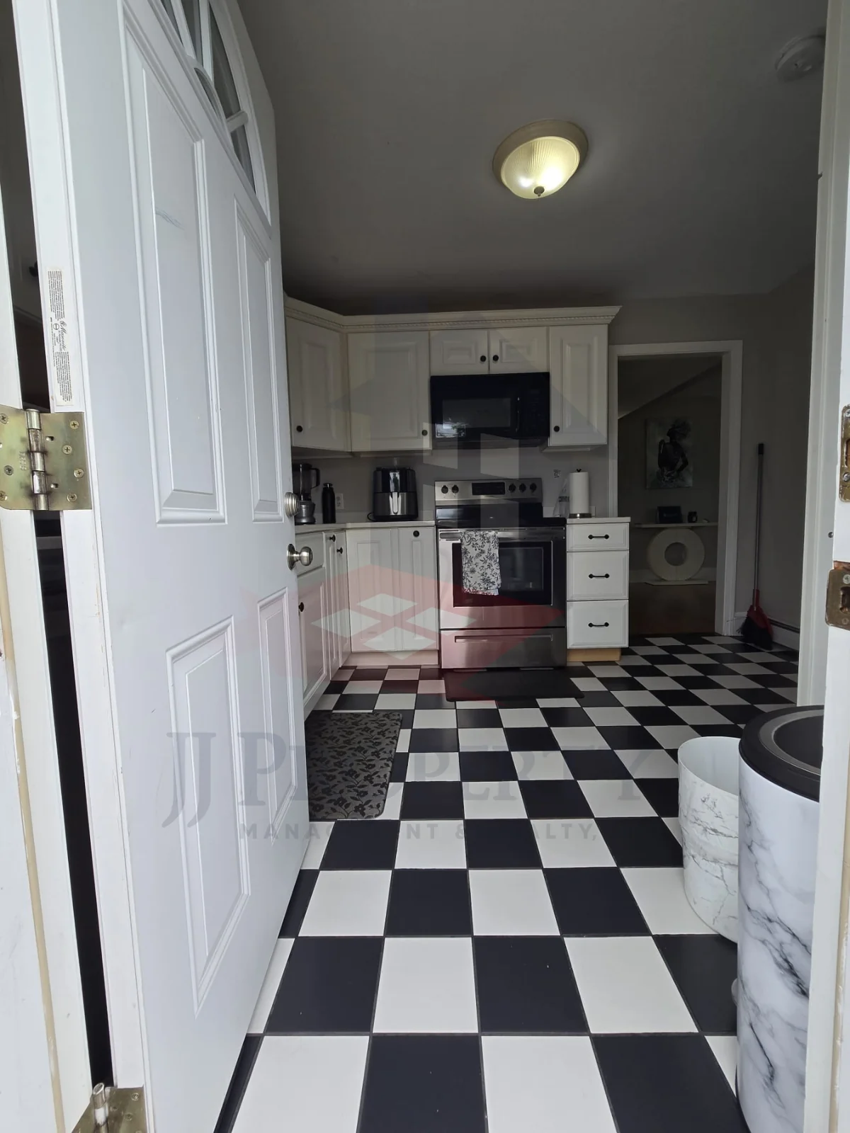 🏡 Stunning Single-Family Home | 💰 $450,000