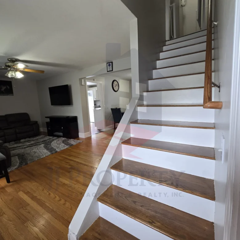 🏡 Stunning Single-Family Home | 💰 $450,000