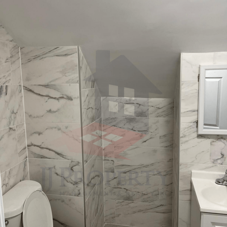 🏠 2 Bedroom Apartment – Third Floor