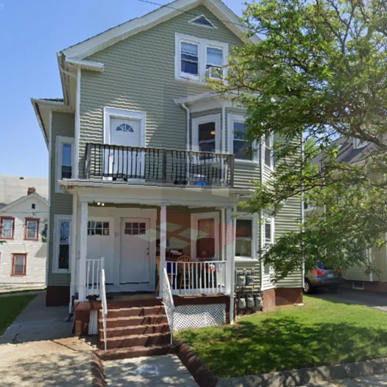 🏠 2 Bedroom Apartment – Third Floor