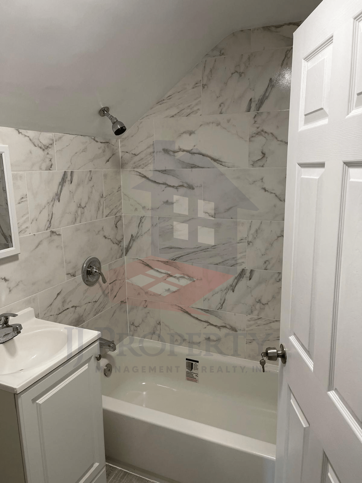 🏠 2 Bedroom Apartment – Third Floor