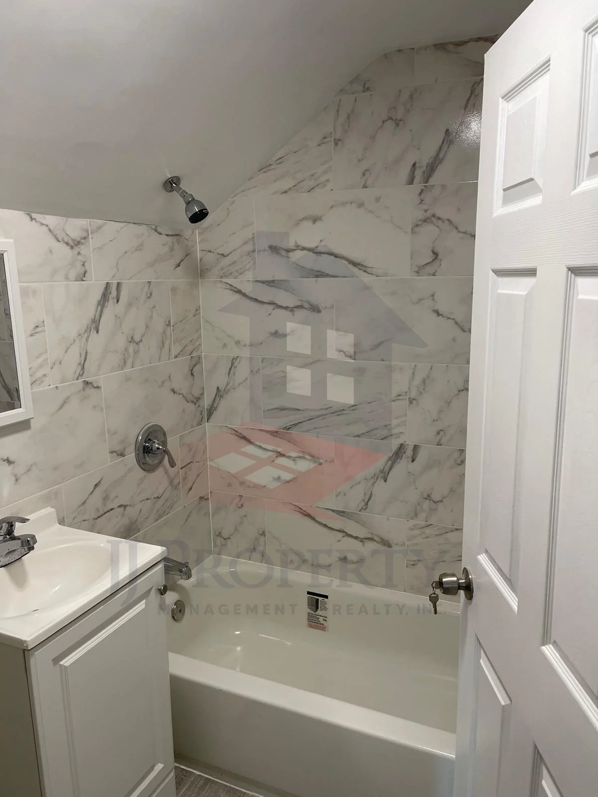 🏠 2 Bedroom Apartment – Third Floor
